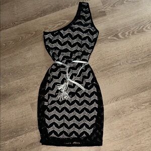 Elegant Black and White One-Shoulder Dress